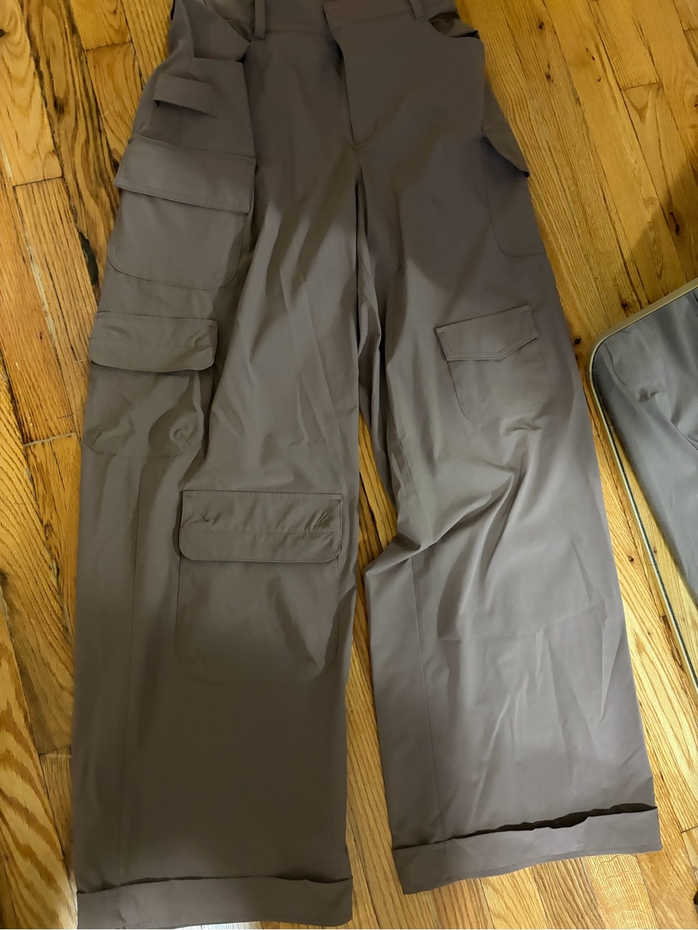 ALO Yoga Taupe Wide-Leg Cargo Pants